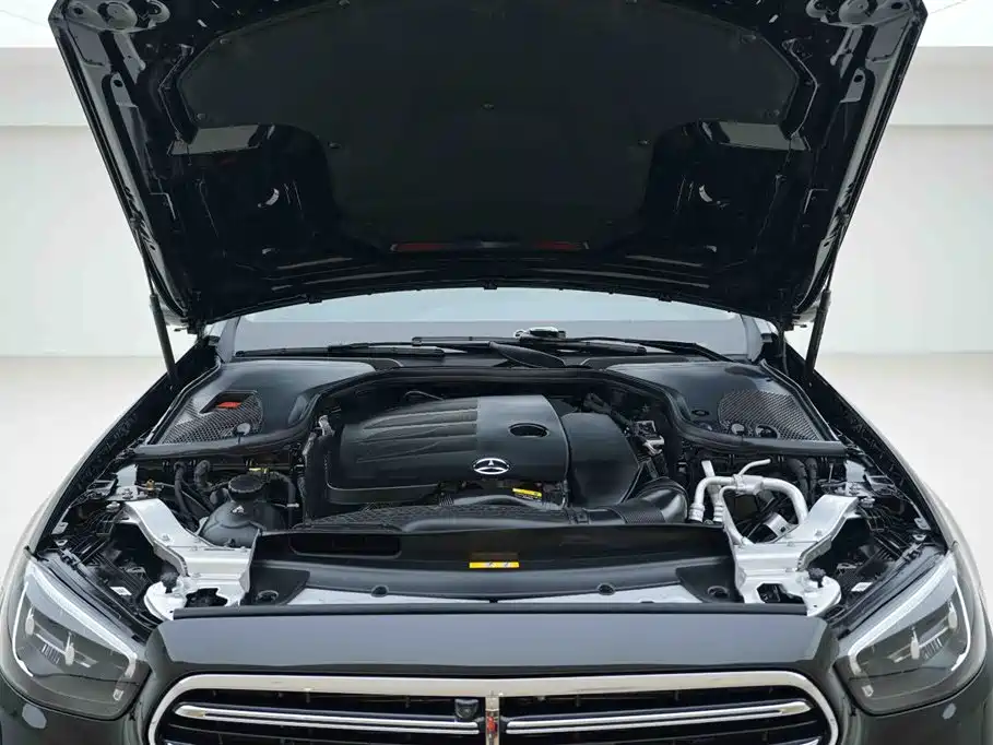 Mercedes-Benz E-Class 2023 E 300 L Fashion фото 7