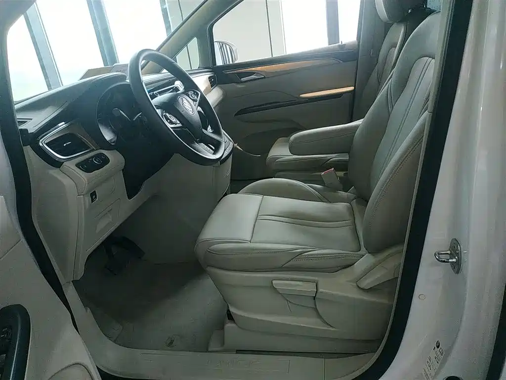 Buick GL8 2017 ES 28T Comfort Type China V фото 15