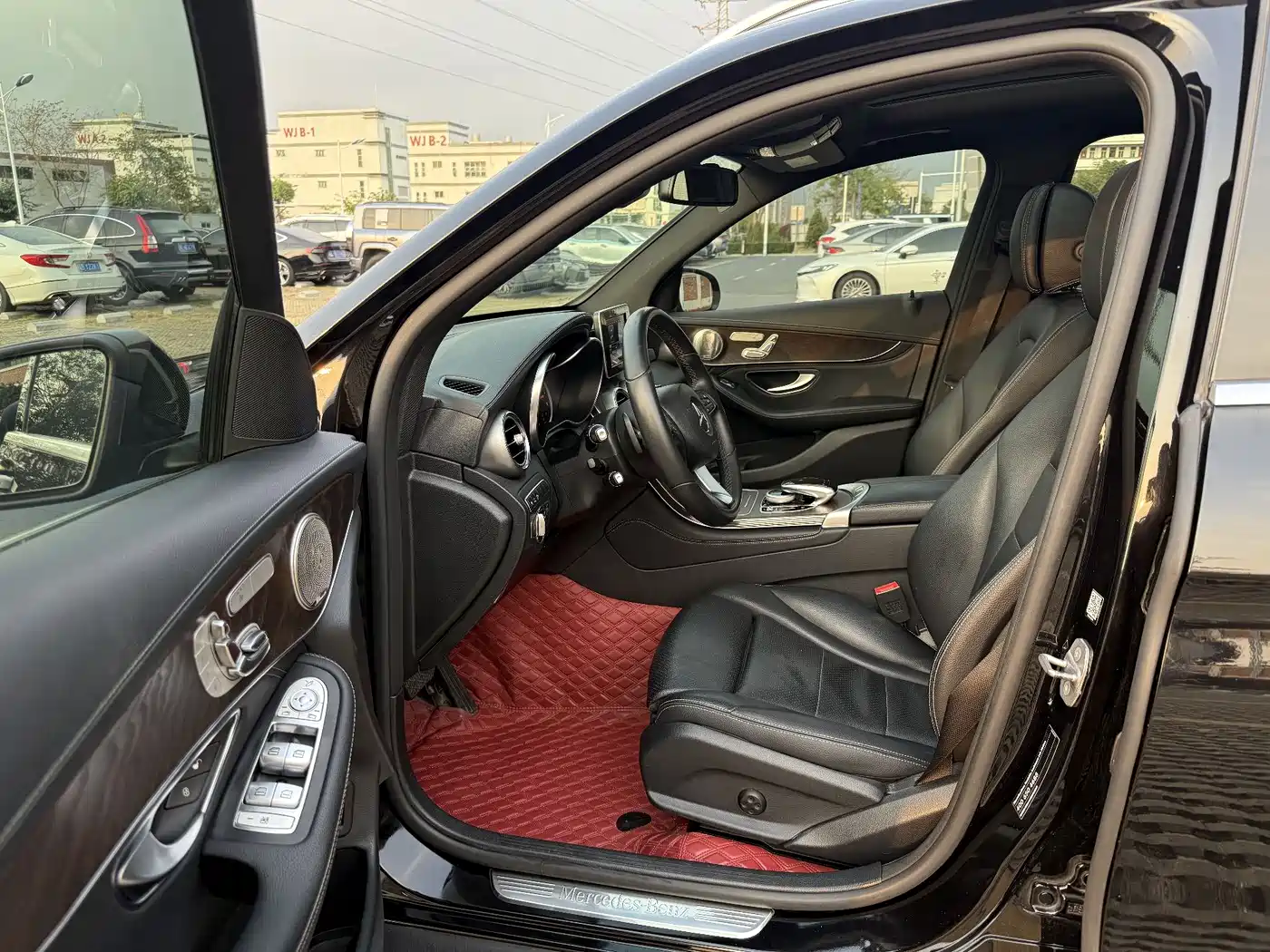 Mercedes-Benz GLC 2017 GLC 300 4MATIC Dynamic фото 9