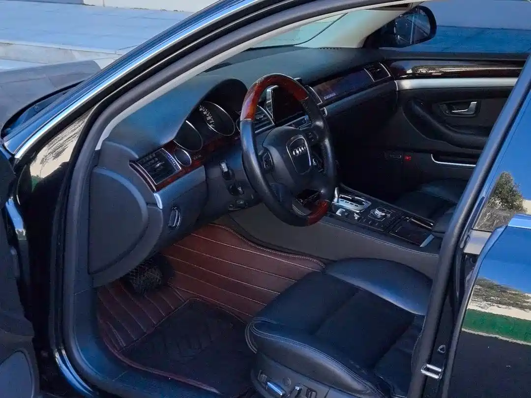 Audi A8 2009 Audi A8L 4.2 FSI quattro Premium фото 9