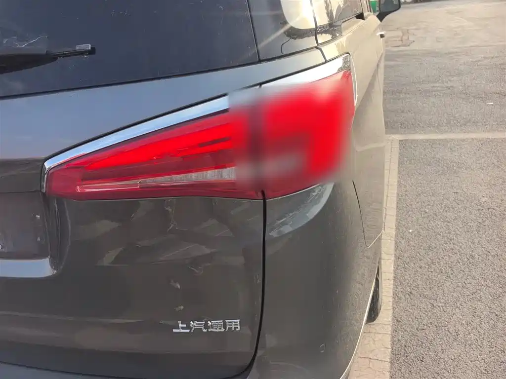 Buick GL8 2018 ES 28T Luxury Type China VI фото 8