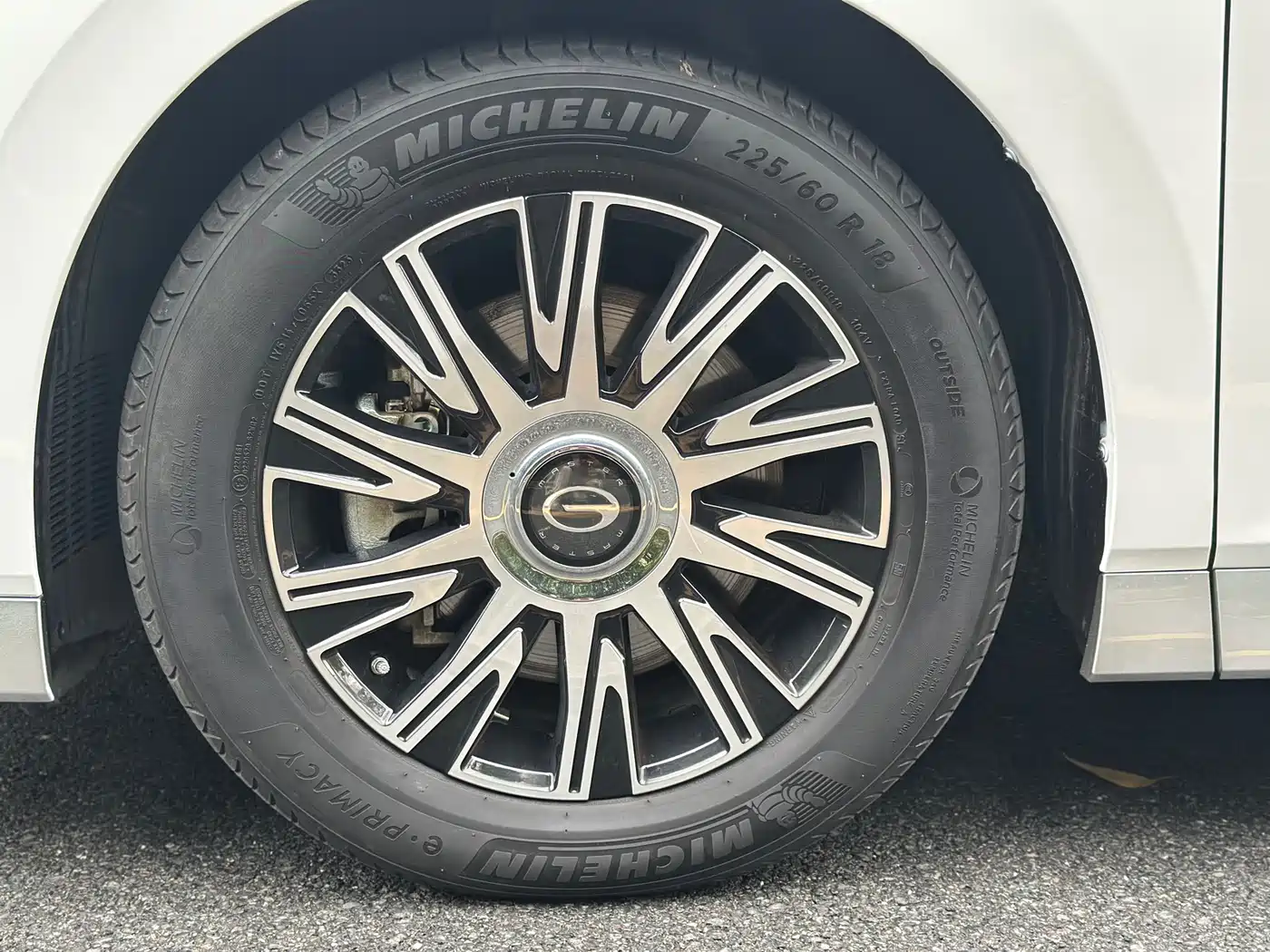 GAC Trumpchi Trumpchi E9 2023 E9 Grandmaster фото 14