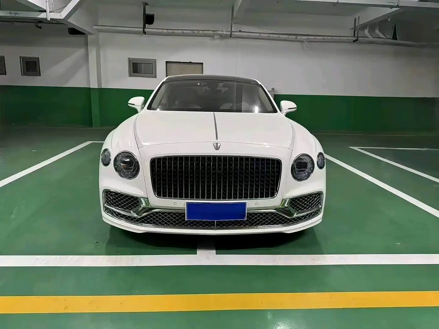 Bentley Flying Spur 2020 6.0T W12 Standard Edition фото 2