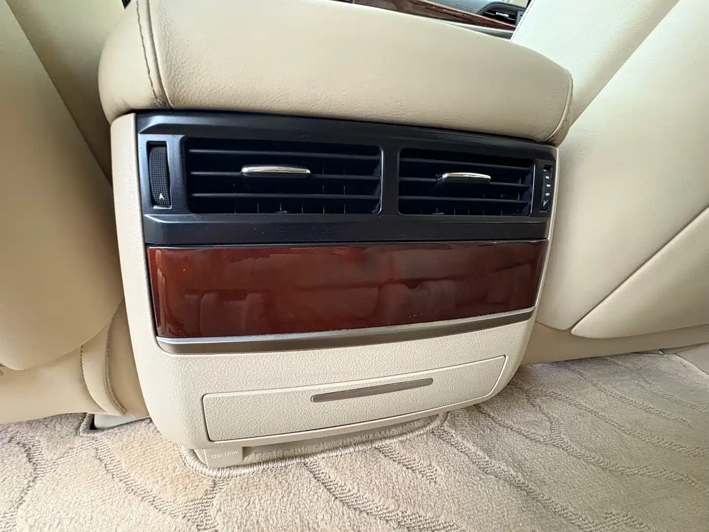 Lexus LX 2016 570 Luxury Premium Edition фото 10