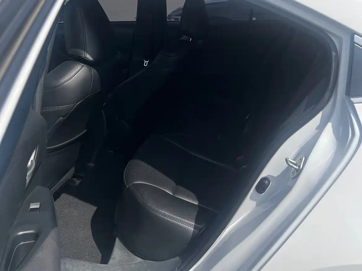 Toyota Corolla 2021 TNGA 1.5L CVT Elite Edition фото 11