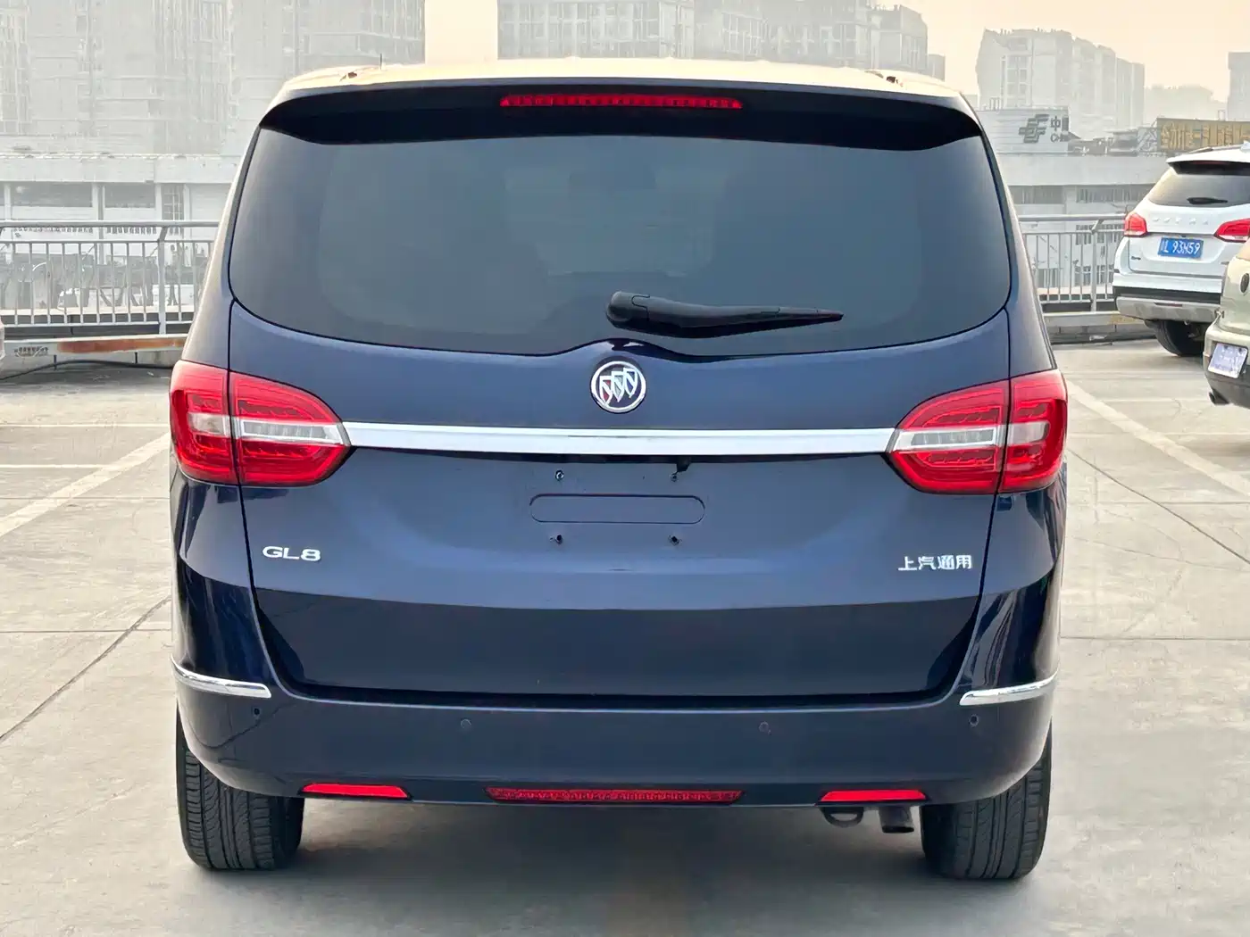 Buick GL8 2015 2.4L Luxury Business Exclusive Edition фото 5