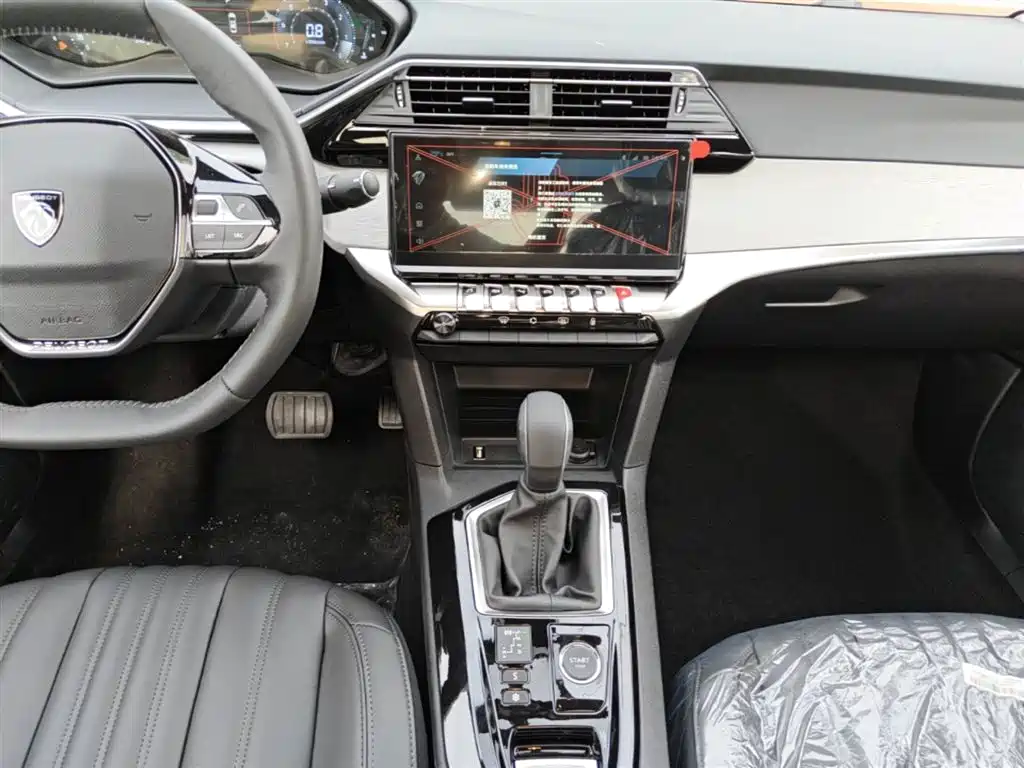 PEUGEOT 408