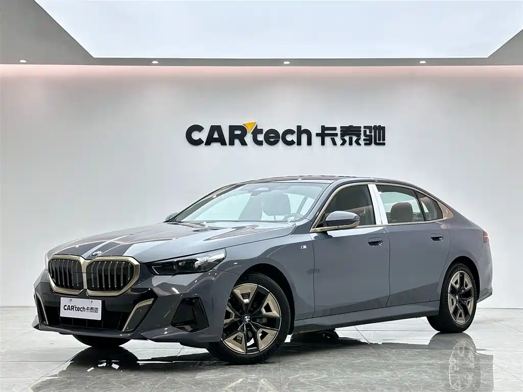 BMW 5 Series 2024 525Li M Sport Package