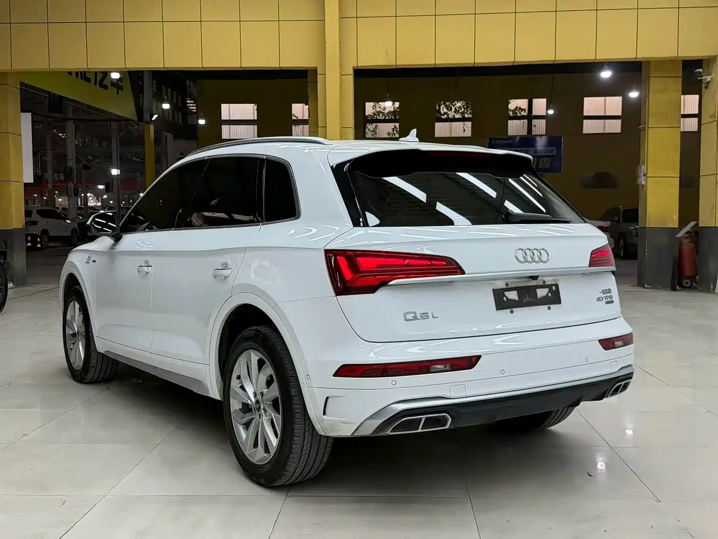 Audi Q5L 2022 40T Luxury Dynamic фото 9