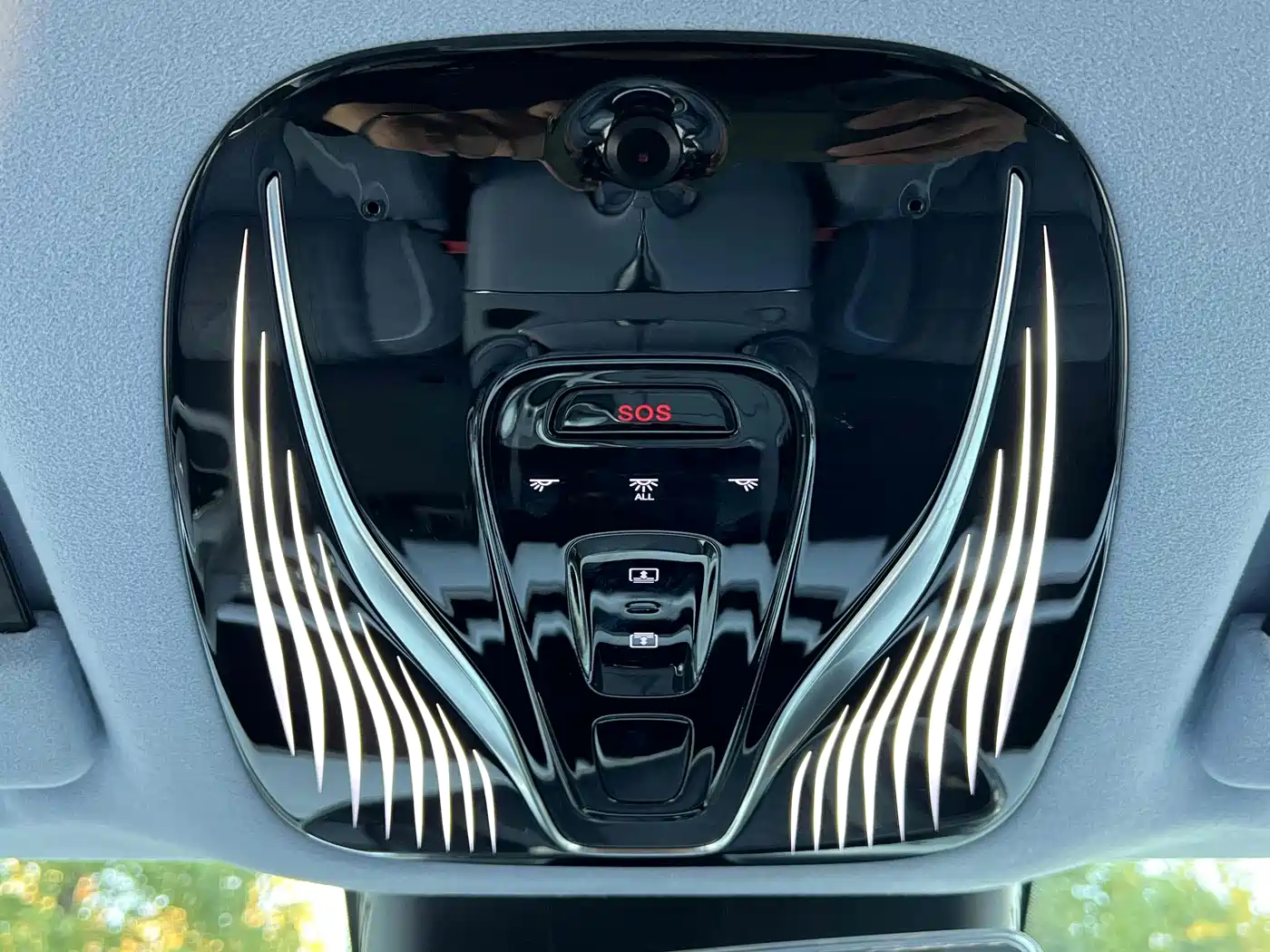Voyah Auto VOYAH Zhuiguang 2023 4WD Flagship Edition фото 17