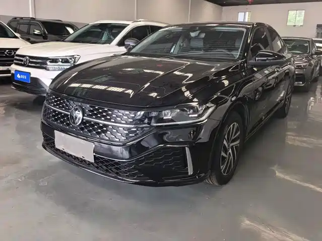 Volkswagen Lavida 1.5L, автомат, Звёздное небо, 5 млн