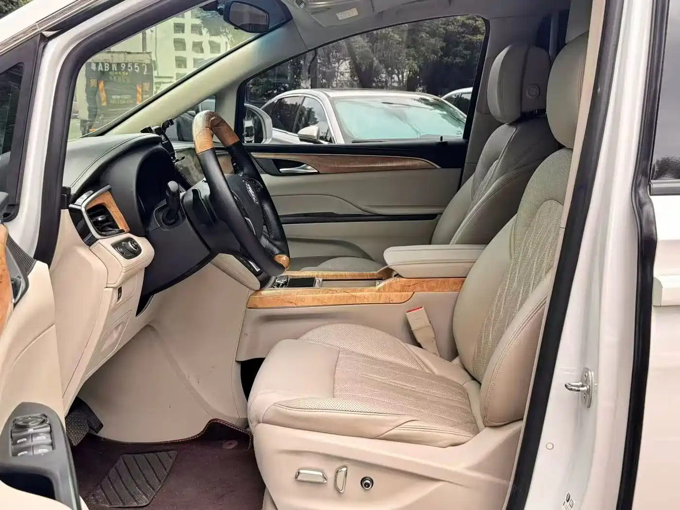 Buick GL8 2018 ES 28T Comfort Type China VI фото 5