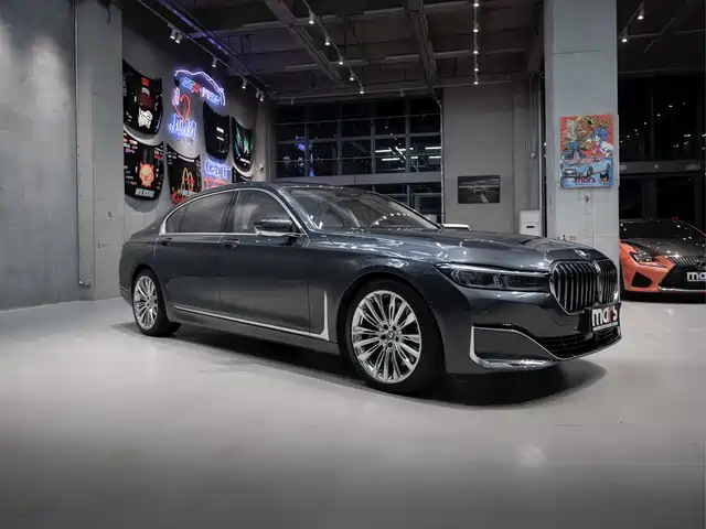 BMW 7 SERIES