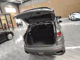 Фото 19 - Geely Coolray