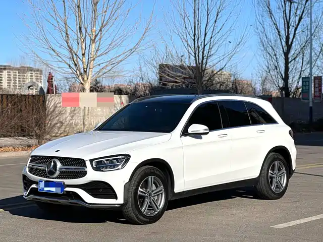 MERCEDES-BENZ GLC