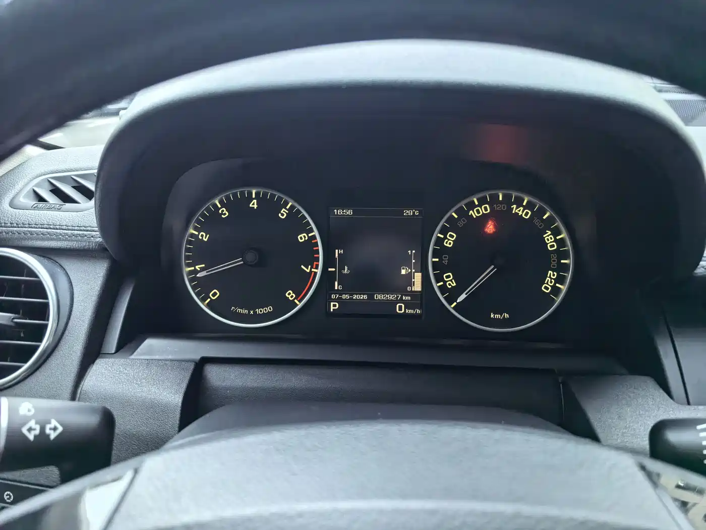 Land Rover Discovery 2016 3.0 SC V6 HSE фото 16