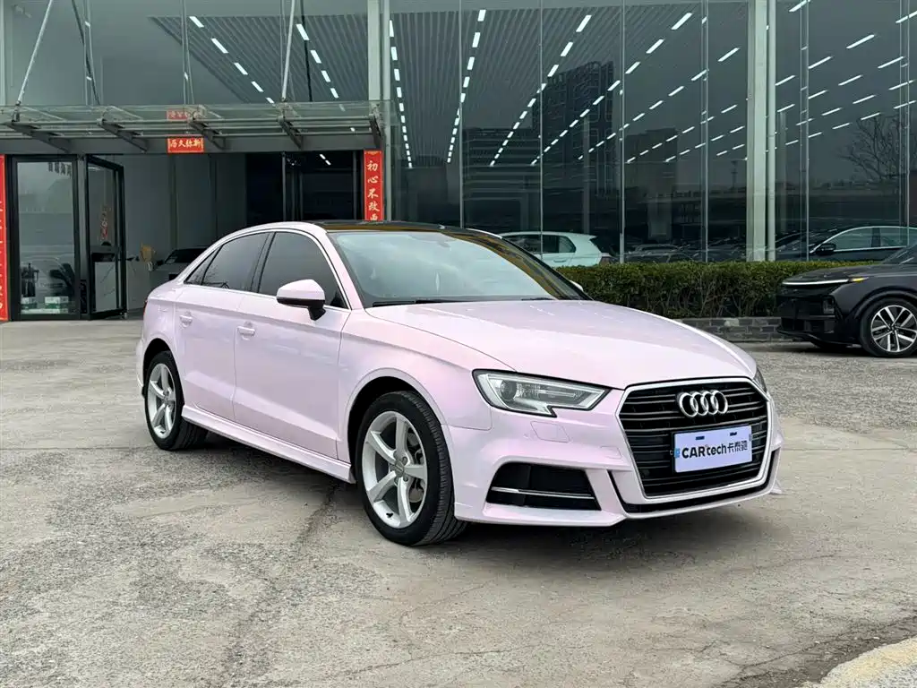 Audi A3 2018 30th Anniversary Limousine 35 TFSI Fashion фото 2