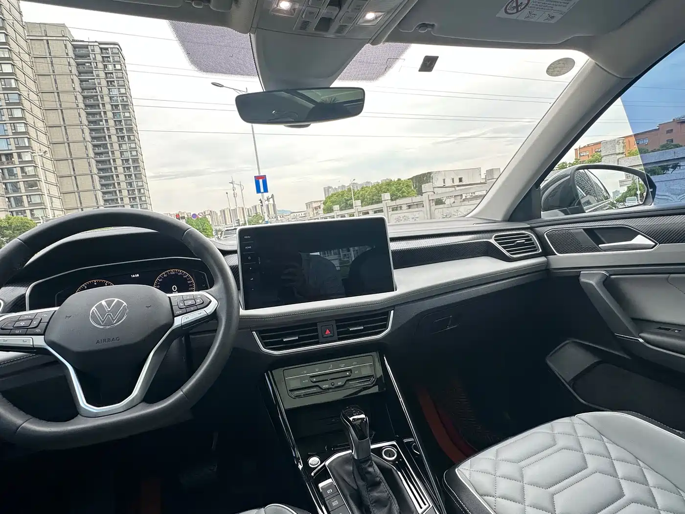 Volkswagen Tayron 2023 330TSI 2WD Luxury Plus Advanced Edition фото 11