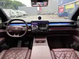 Фото 10 - NIO ES8