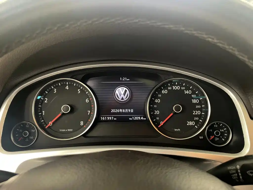 Фото 7 - Volkswagen Touareg