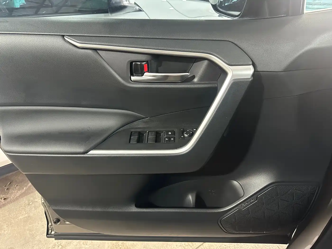 Toyota RAV4 Rongfang 2020 2.0L CVT AWD Trend Edition фото 7