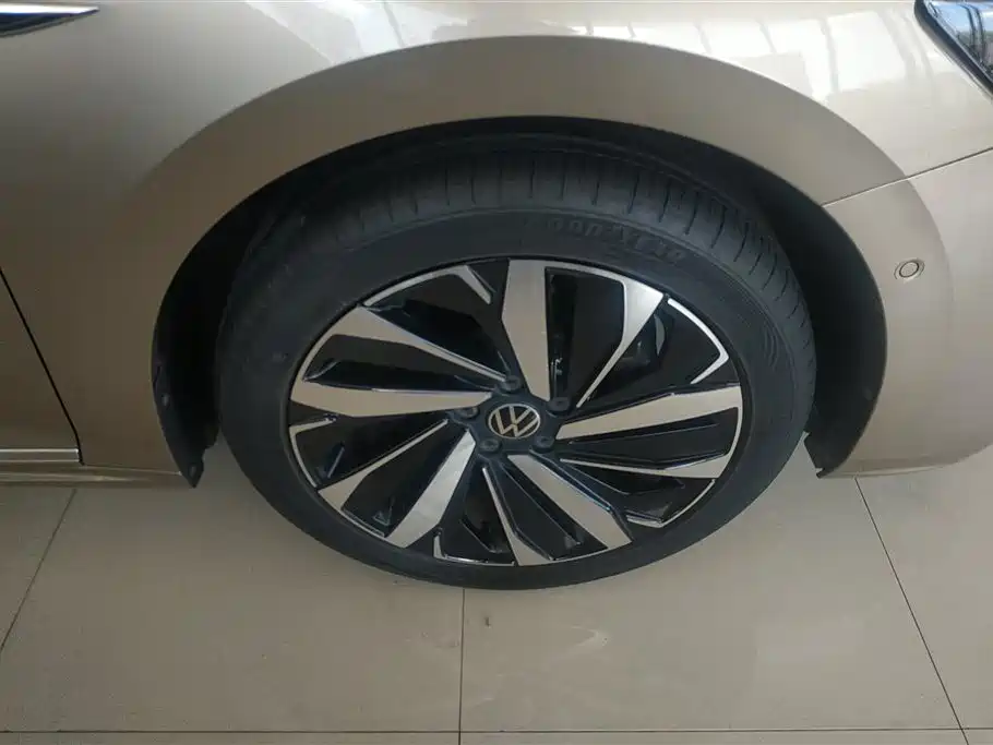 Volkswagen Passat 2022 330TSI Starry Sky Premium Edition фото 6