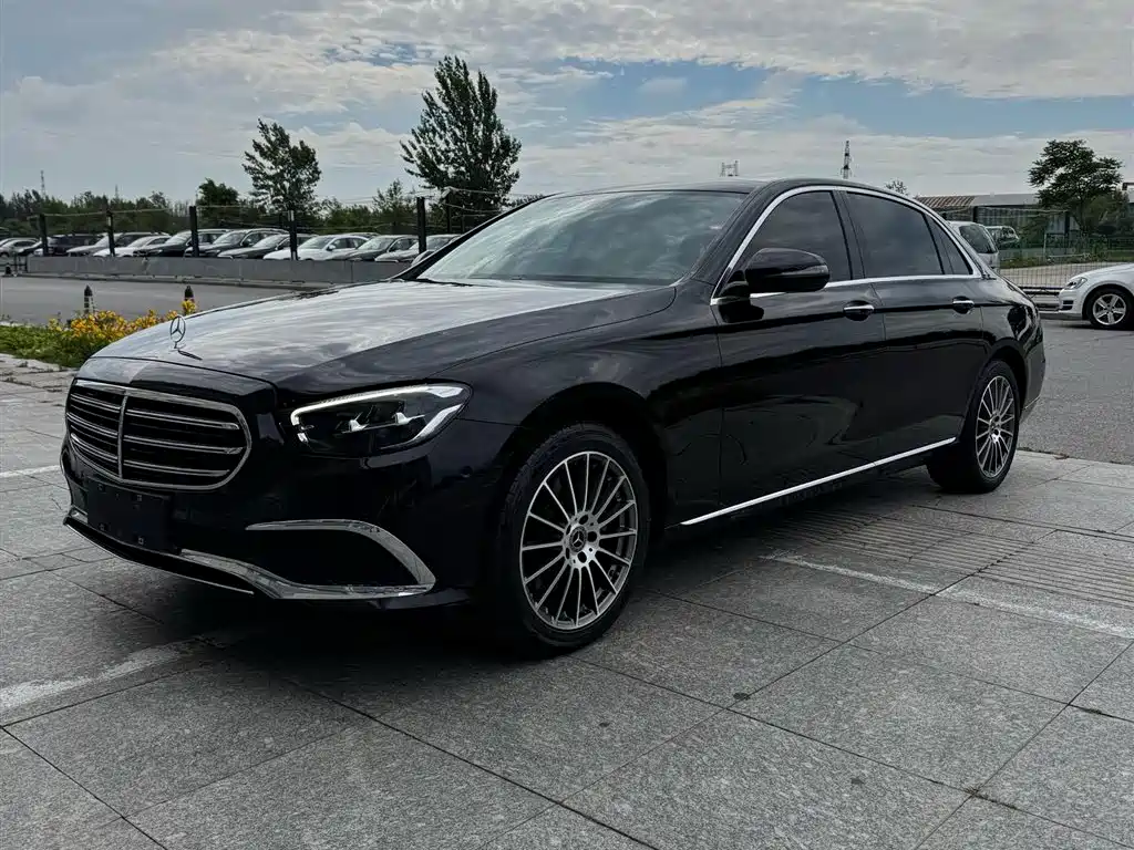 MERCEDES-BENZ E-CLASS