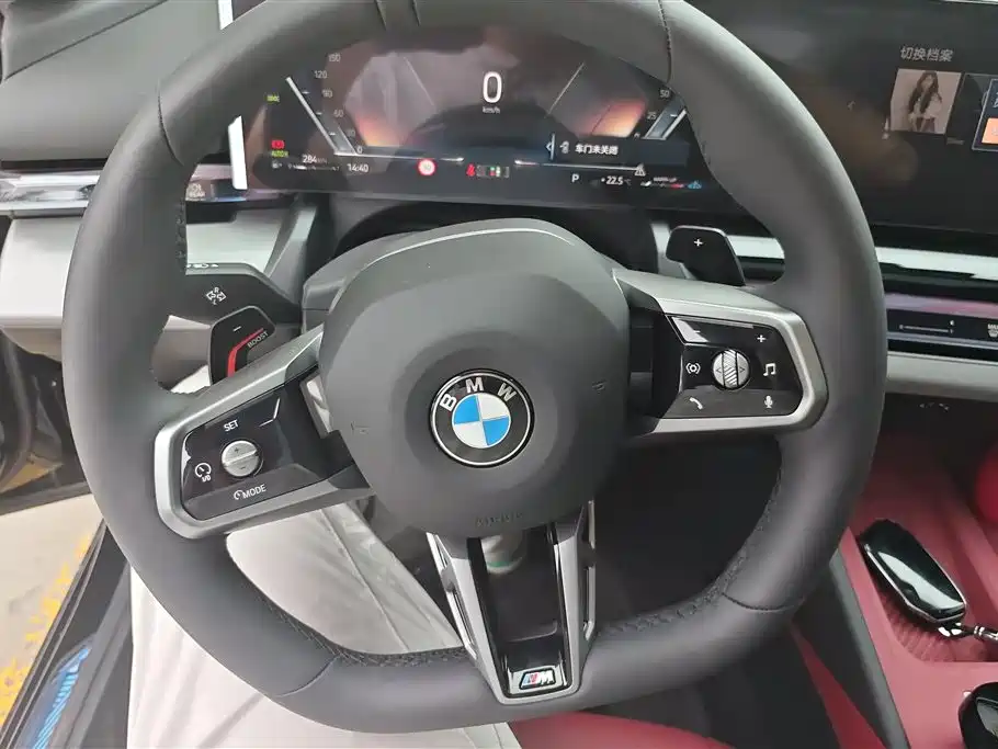 BMW 5 Series 2025 525Li M Sport Package фото 15