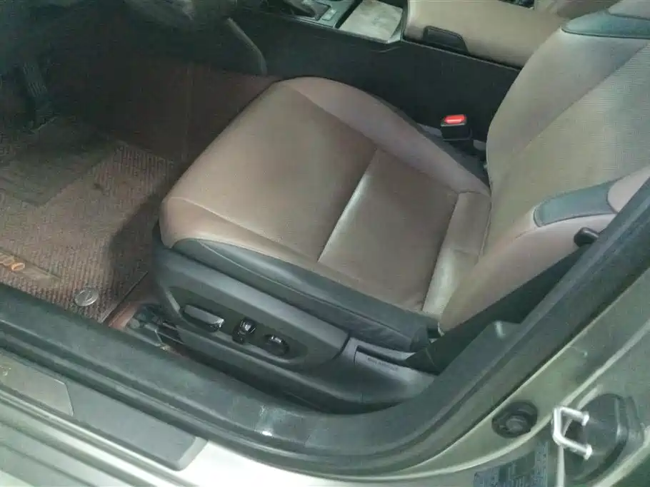 Lexus ES 2022 300h Ultimate Edition фото 9