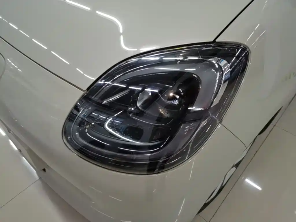 Wuling Motors Hongguang MINIEV 2025 4-Door Advanced 24