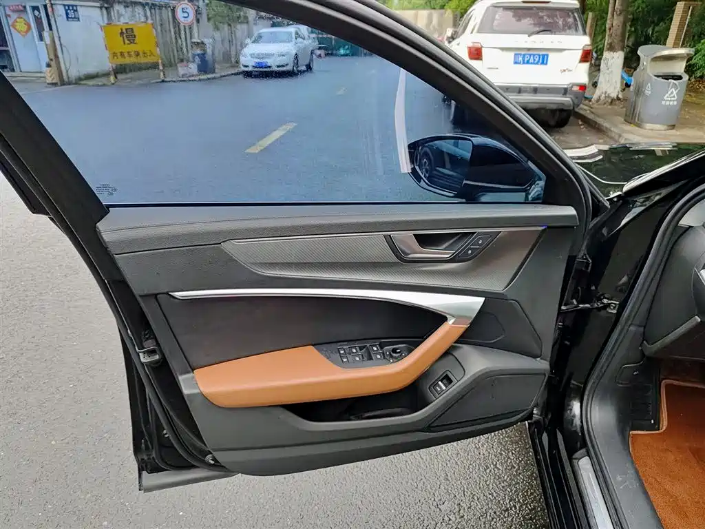 Audi A6L 2019 45 TFSI quattro Premium Elegance фото 6