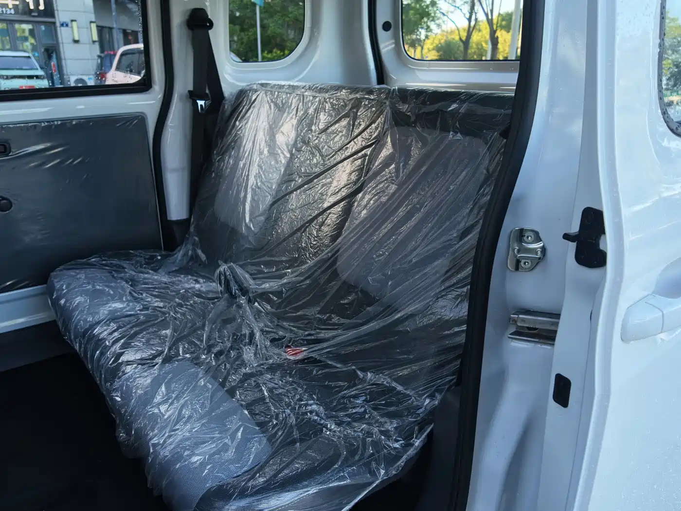 Wuling Motors Wuling Zhiguang NEV 2026 2025 Model 305km Base Version