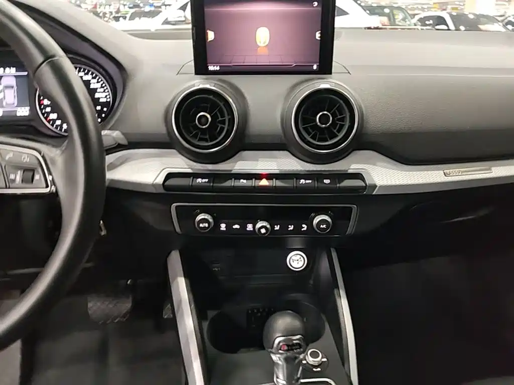Audi Q2L 2018 35 TFSI Fashion Elegance China V фото 13