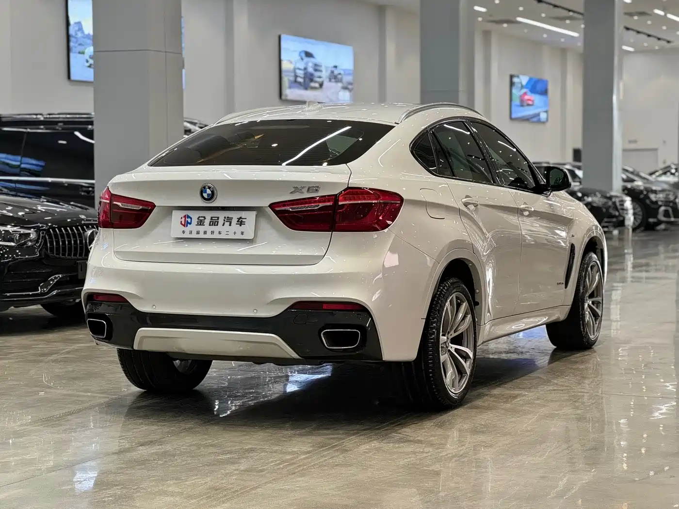 BMW X6 2015 xDrive50i M Sport фото 4