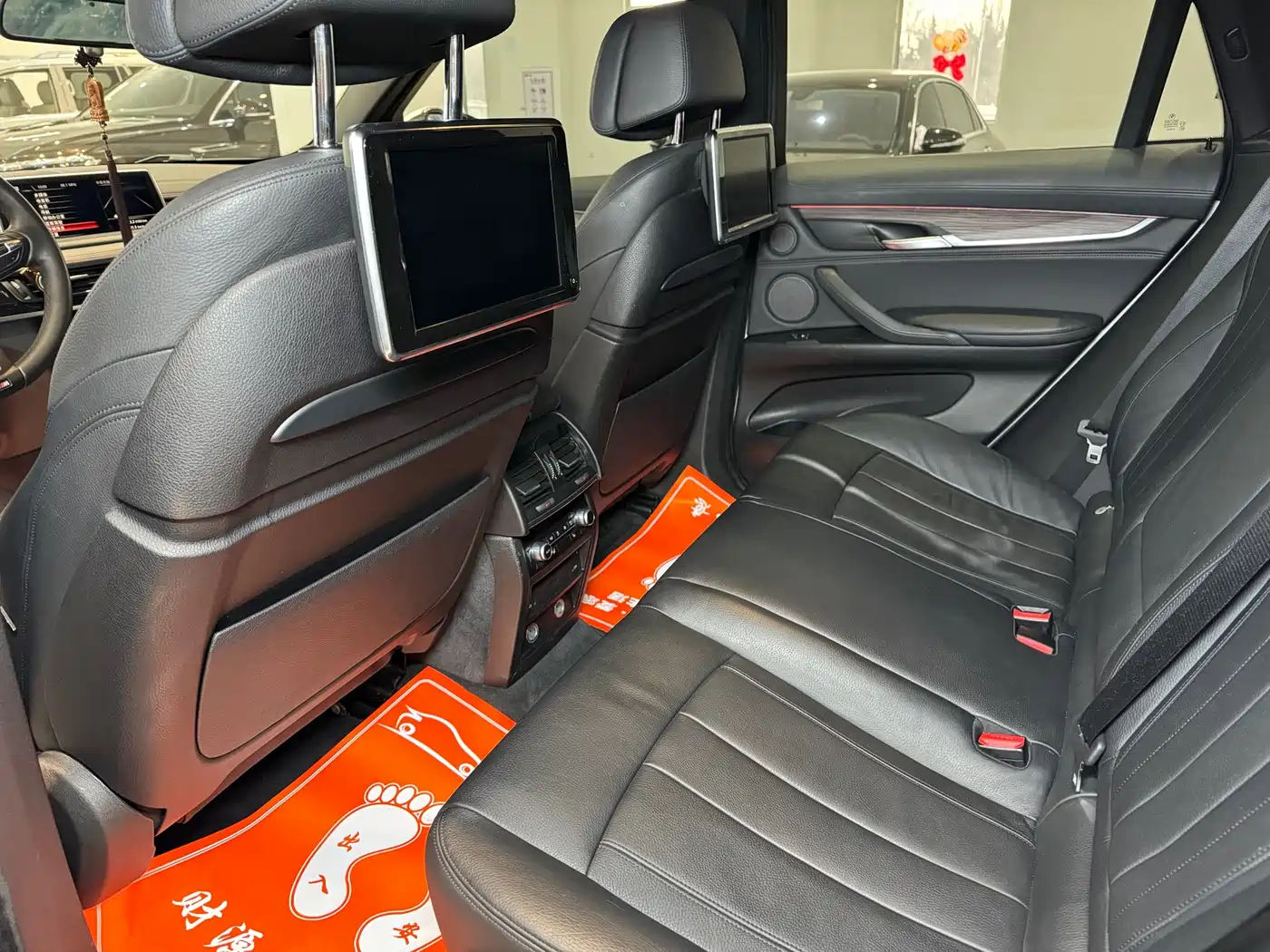 BMW X6 2015 xDrive50i M Sport фото 8