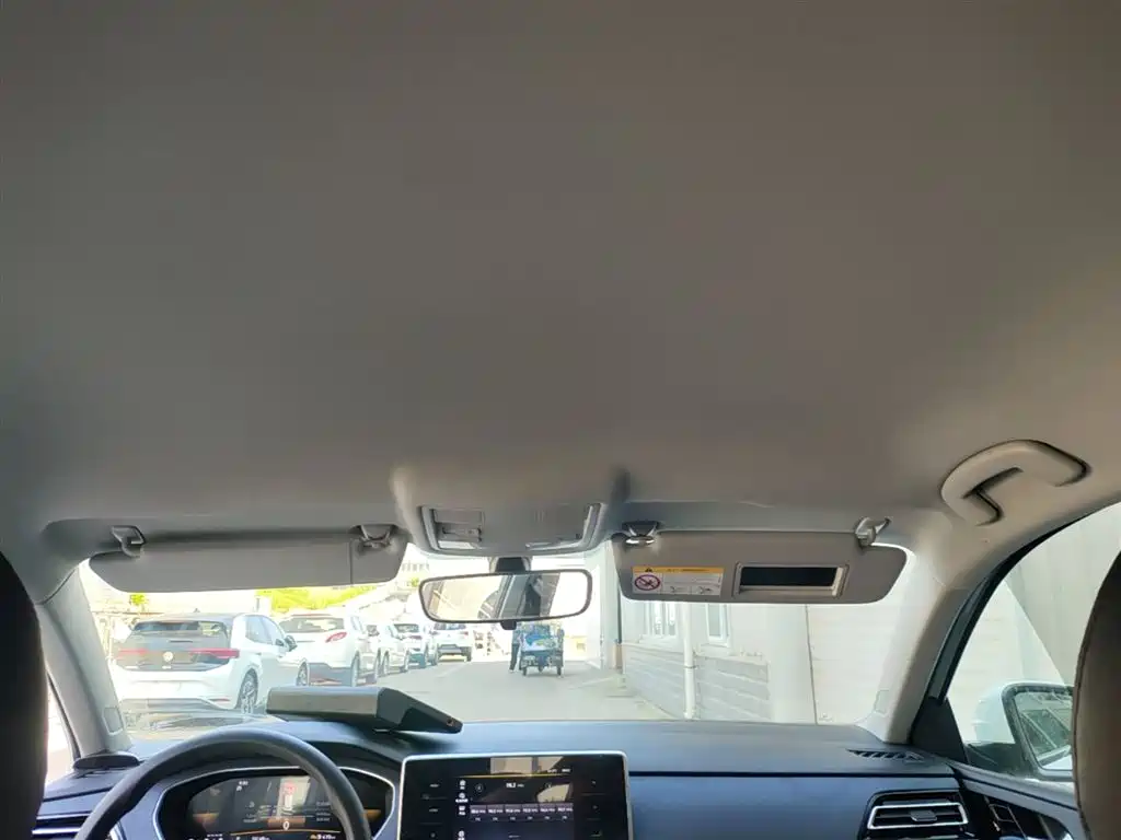 Volkswagen Lavida 2024 Model 1.5L Automatic Delight Edition фото 18