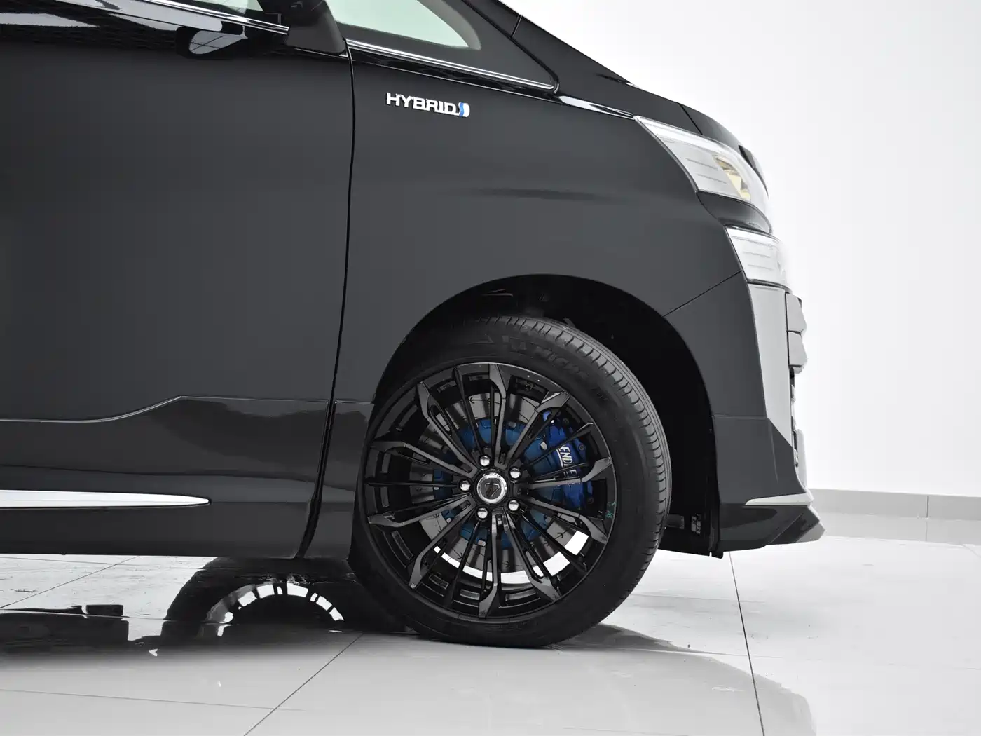 Toyota Vellfire 2020 Hybrid 2.5L Black Gold Limited Edition
