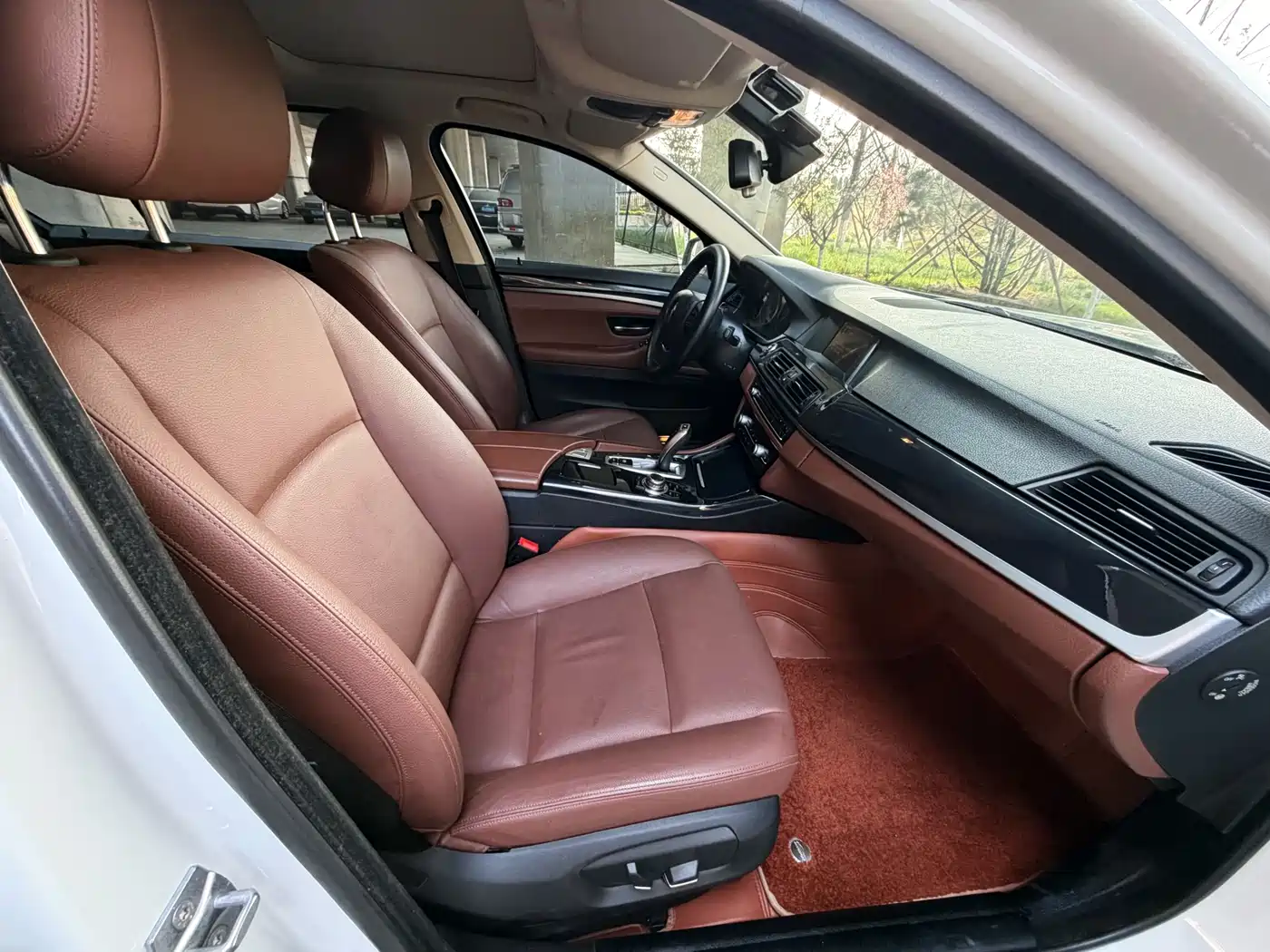 BMW 5 Series 2017 520Li Classic Edition фото 14