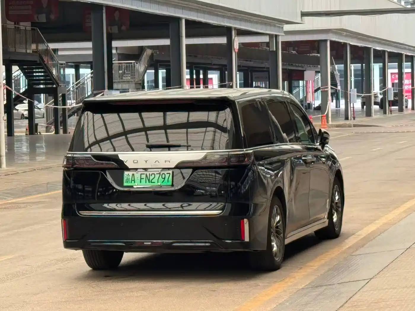 Voyah Auto Voyah Dreamer 2022 Low-carbon Dream+Smart Package фото 11