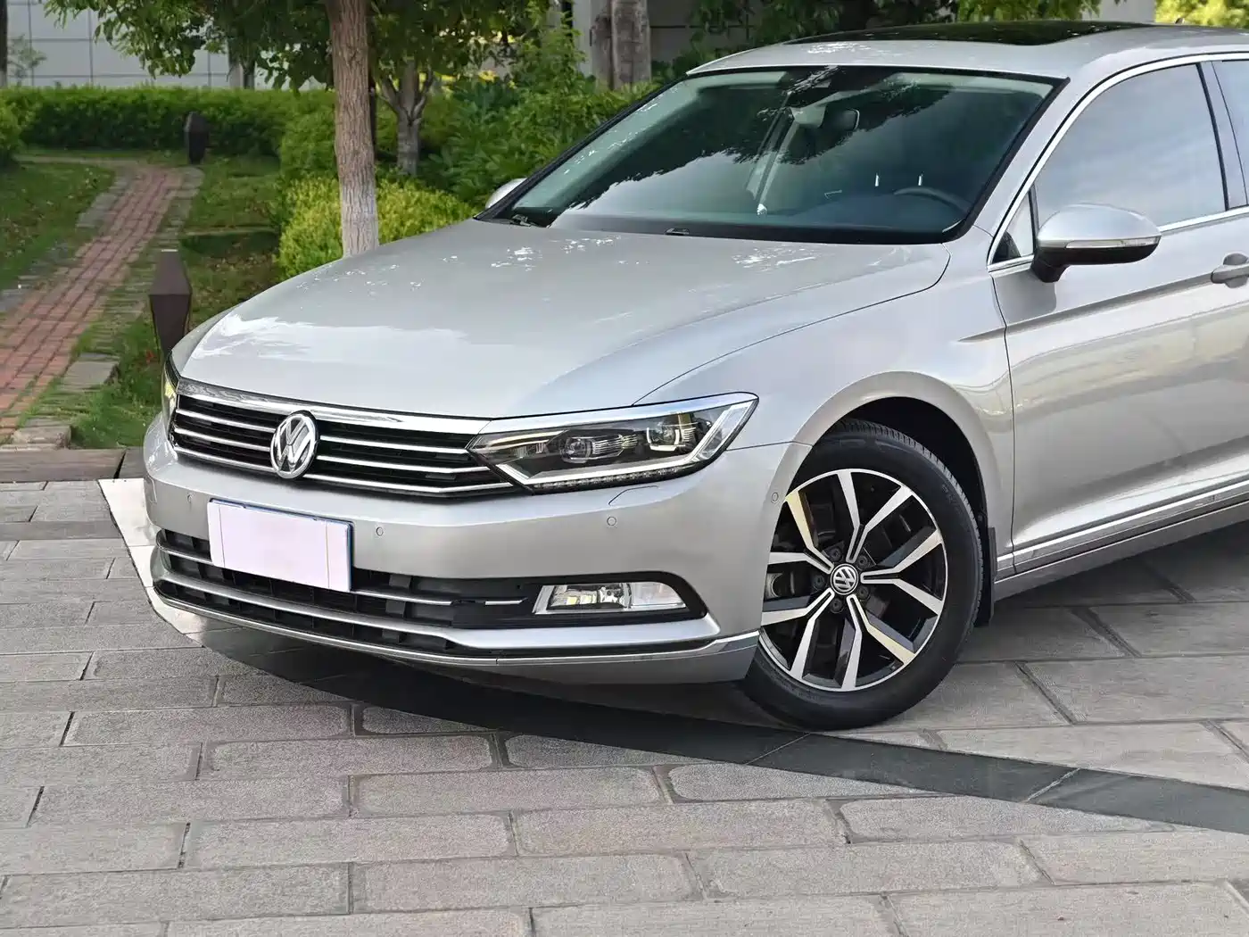 Volkswagen Magotan 2017 330TSI DSG Premium фото 4
