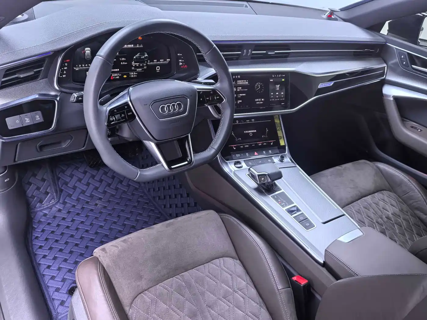 Фото 5 - Audi A7L