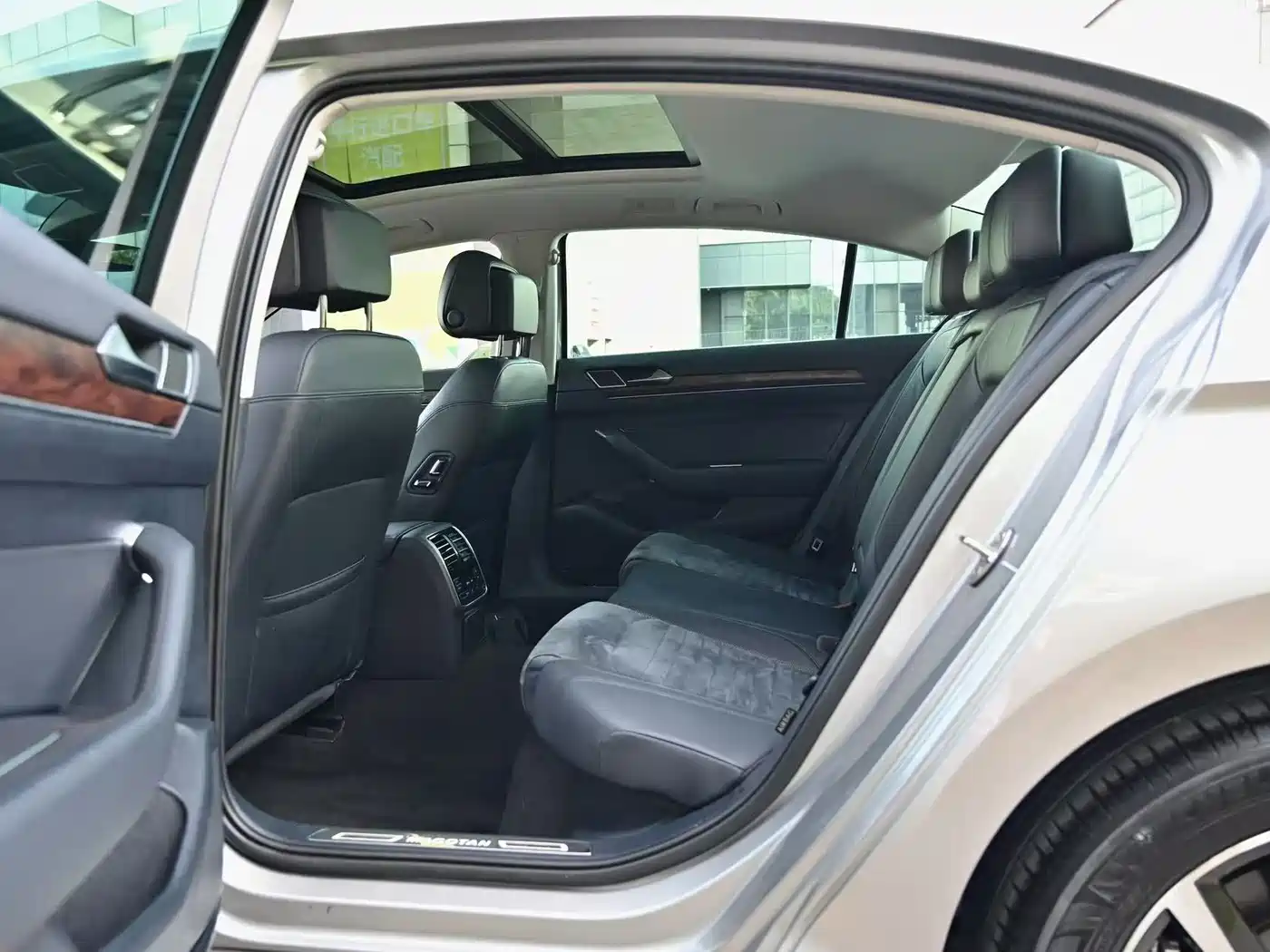 Volkswagen Magotan 2017 330TSI DSG Premium фото 9