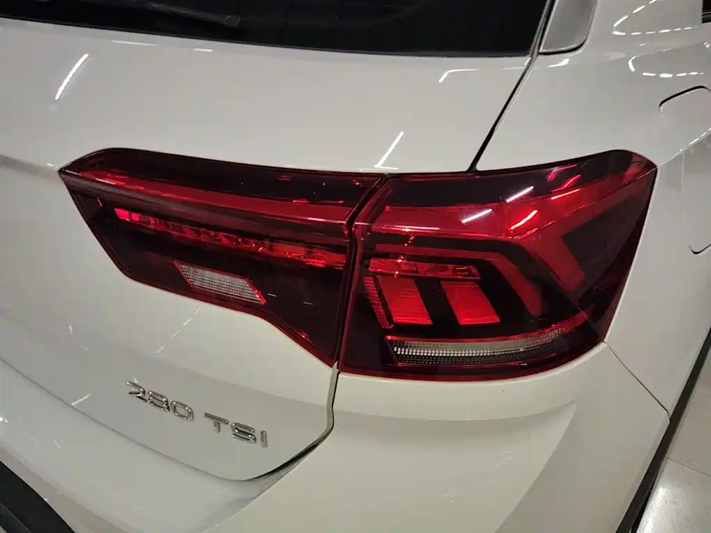 Volkswagen T-ROC 2021 280TSI DSG 2WD Comfort Connected фото 8