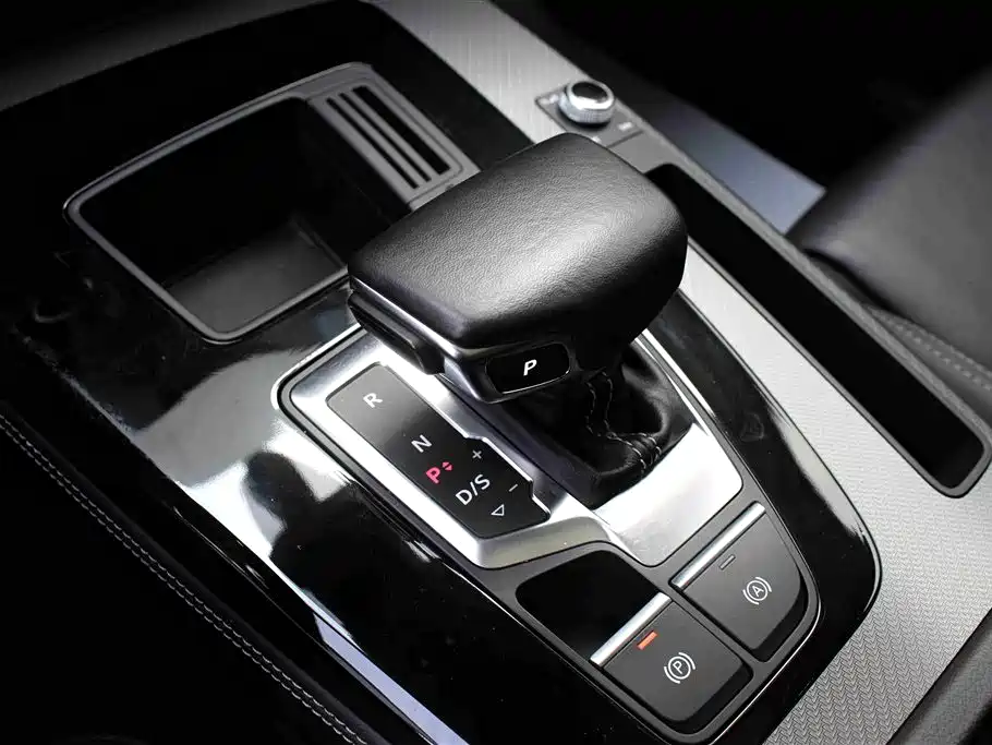 Audi Q5L 2022 Facelift 40T Luxury Dynamic фото 9