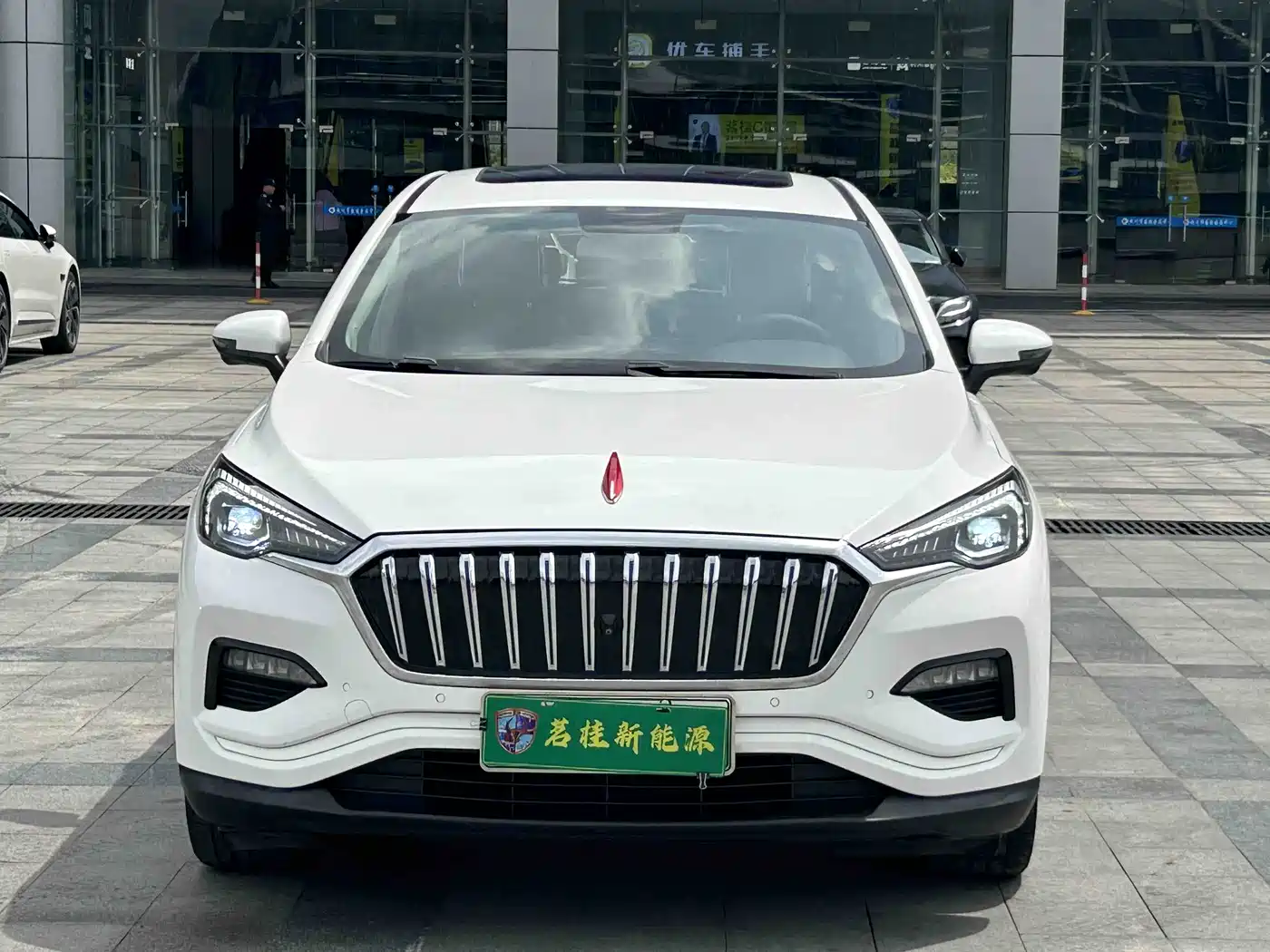Hongqi HONGQI E HS3