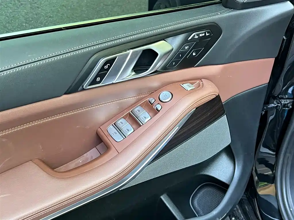 BMW X7 2023 xDrive40i Leading Luxury Package фото 5
