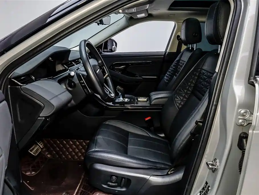 Land Rover Range Rover Evoque 2023 Range Rover Evoque L 249PS Corinthian Bronze Special Edition фото 9