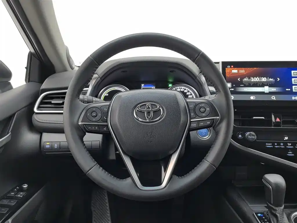 Toyota Camry 2021 Hybrid 2.5HGVP Leading Edition фото 11