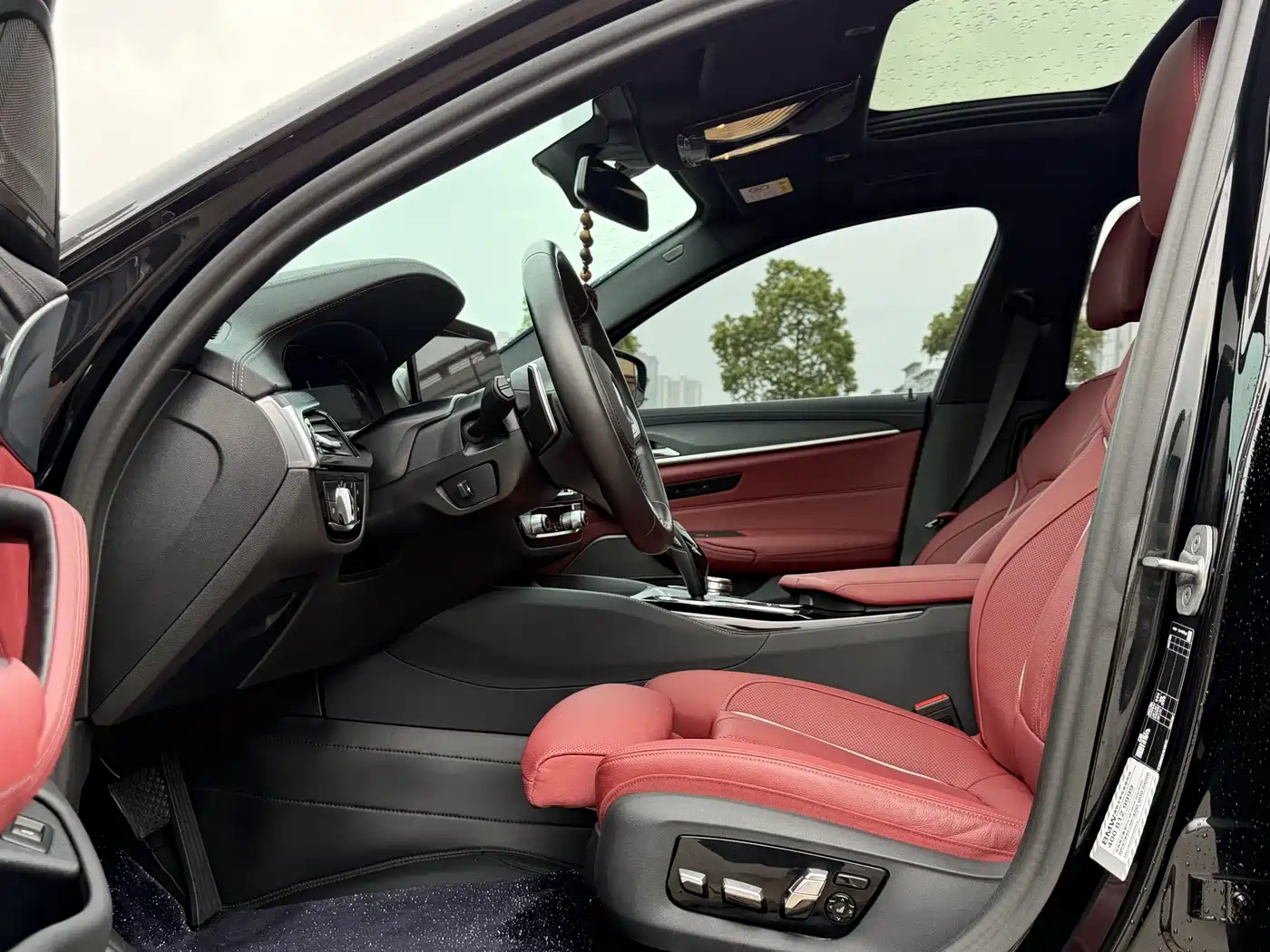 BMW 5 Series 2023 530Li Premium M Sport Package фото 4