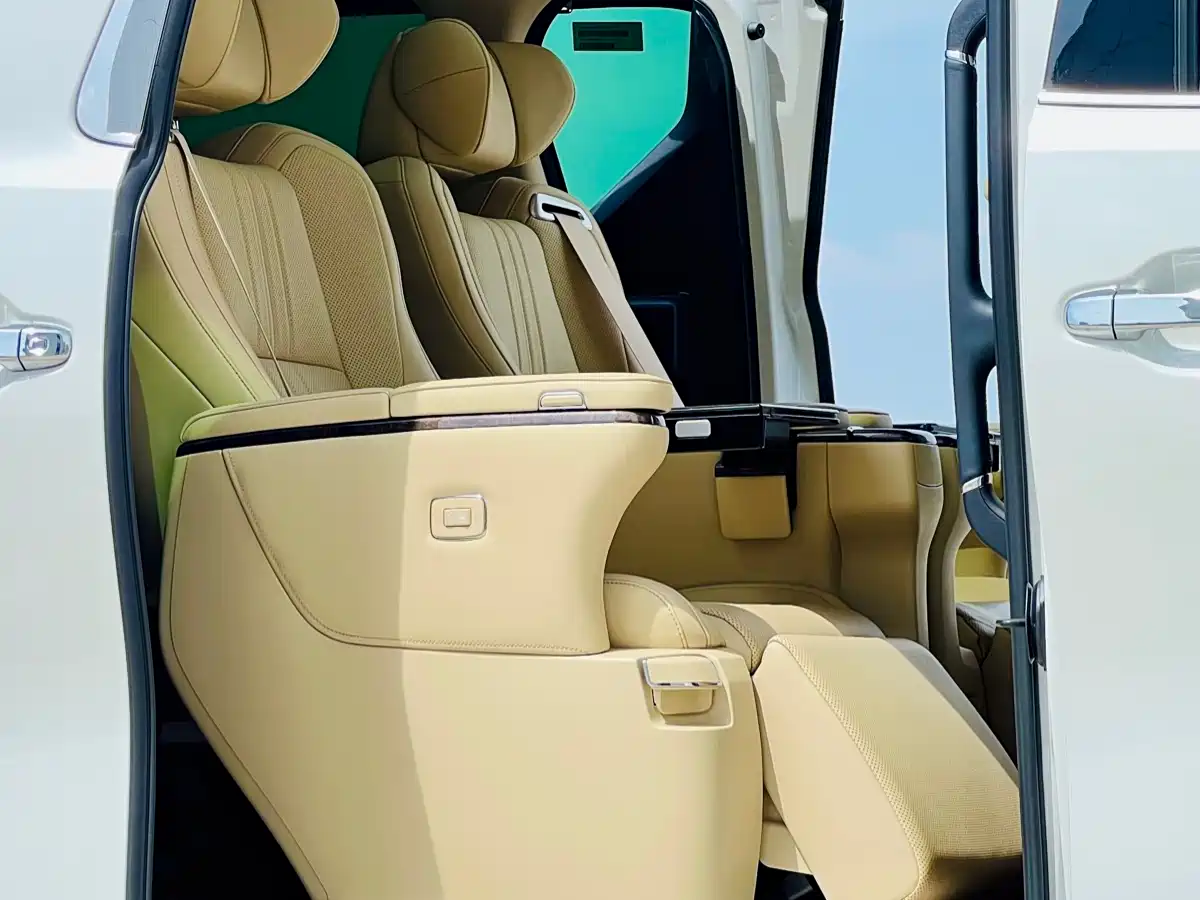 Toyota Alphard 2021 Hybrid 2.5L Premium фото 7